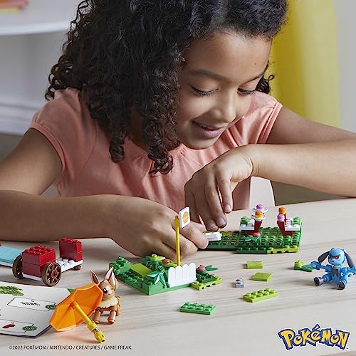 Mega Bloks Pokémon Adventure Builder Piknik yapı seti ile diğer dünyalara bağlanabilen 193 uyumlu yapı bloku ve parça, 7 yaş ve üzeri HDL80