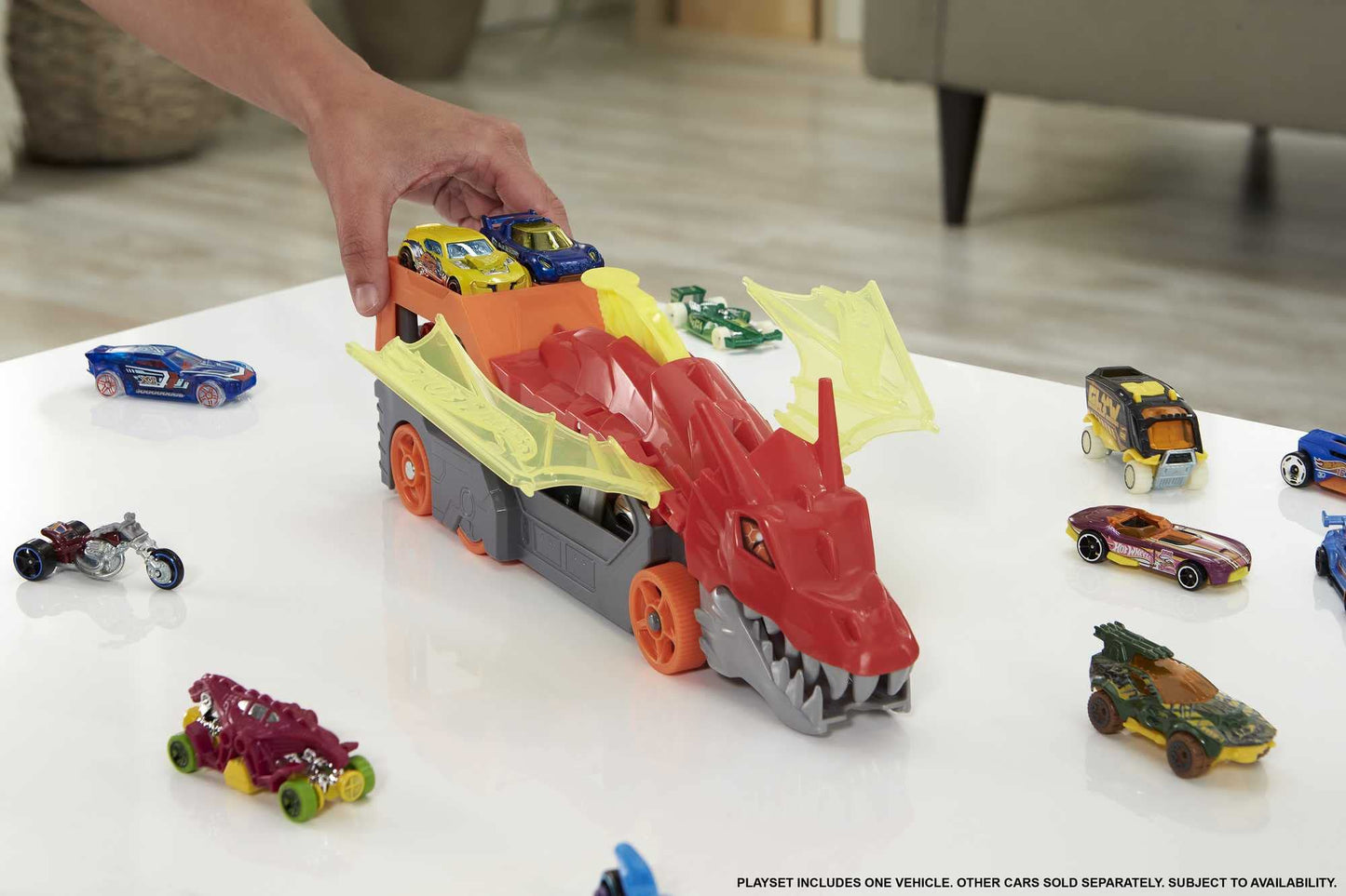 Hot Wheels Fırlatıcı ve Taşıyıcı Ejderha, 3 yaş ve üzeri, GTK42