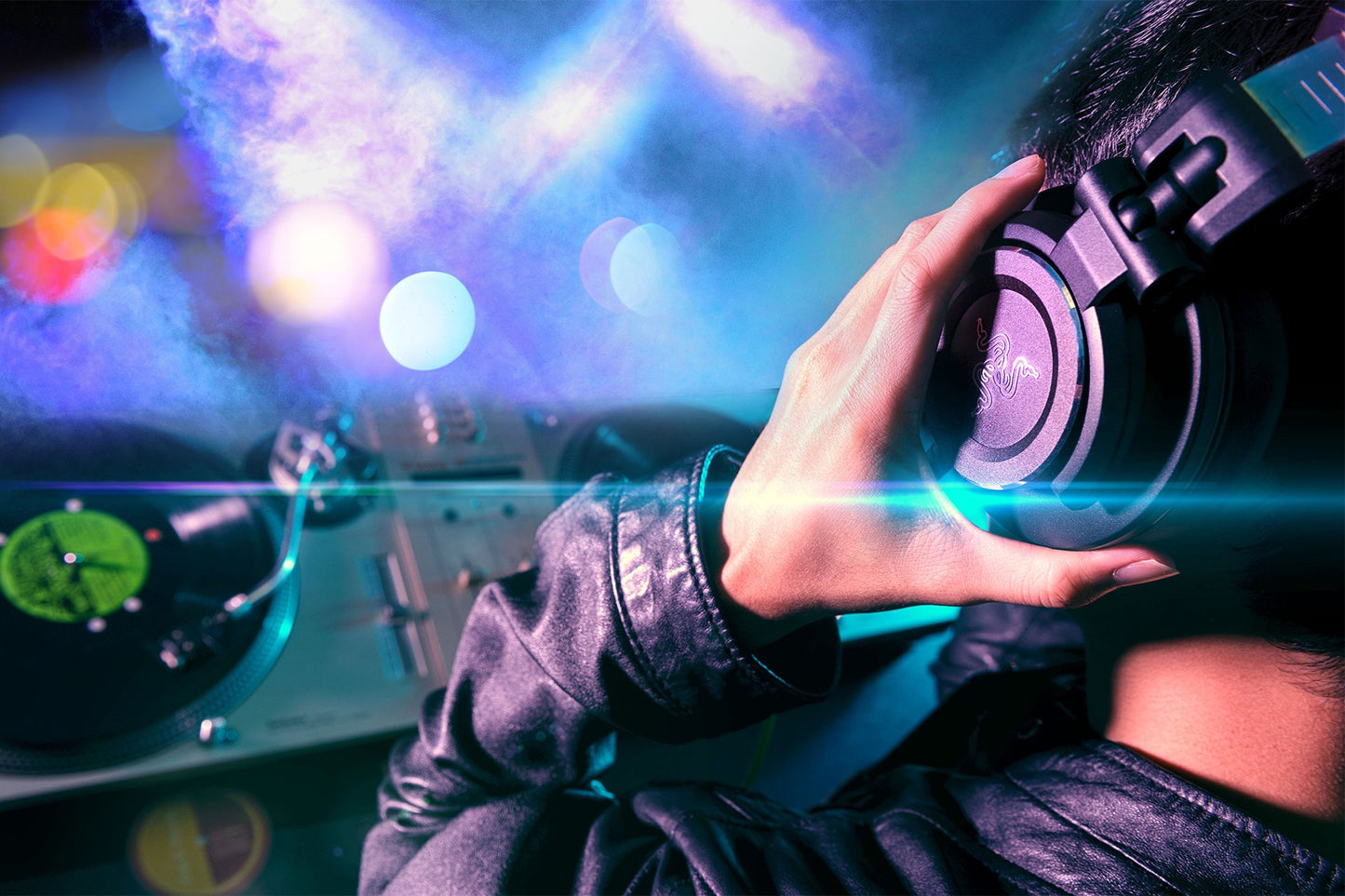 RAZER ADARO DJ KULAKÜSTÜ KULAKLIK