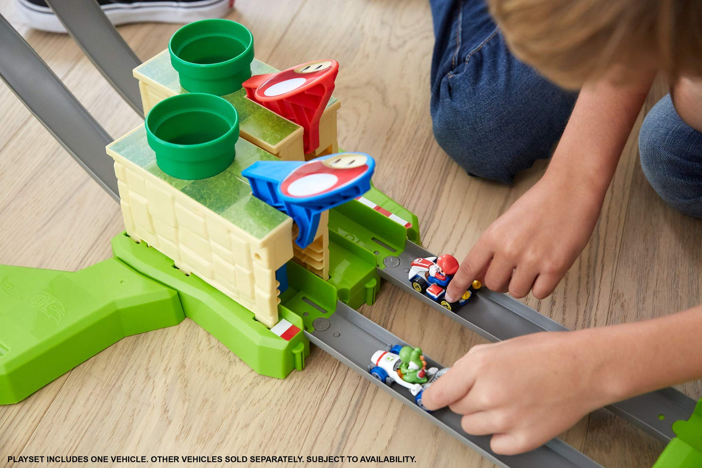 Hot Wheels Mario Kart Çılgın Dönüş Parkuru Yarış Seti, 5 yaş ve üzeri, GHK15
