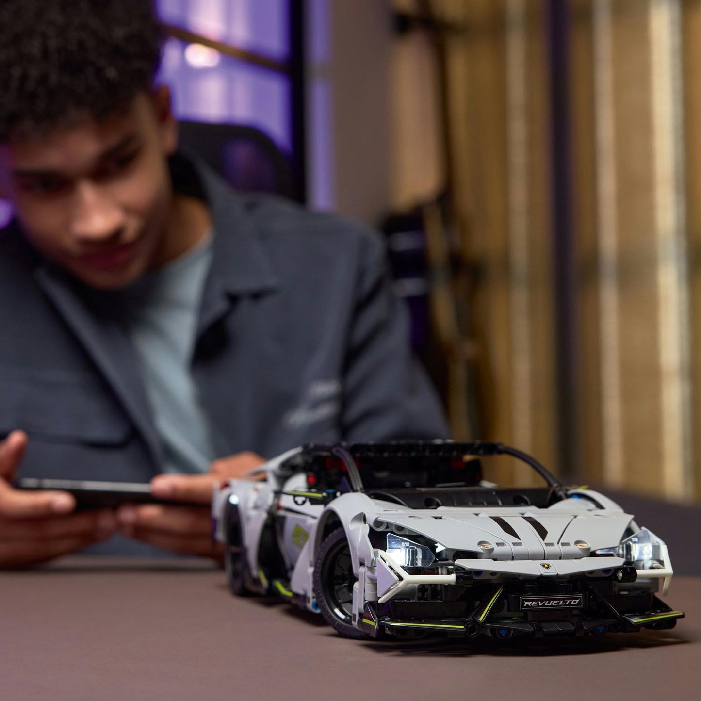 LEGO Technic Lamborghini Revuelto Spor Araba 42214 – 10 Yaş ve Üzeri Çocuklar İçin STEM Destekli Oyuncak Yapım Seti, Süper Spor Araba Tutkunlarına Yaratıcı Hediye Fikri ve Eğitici Oyun (1135 Parça)