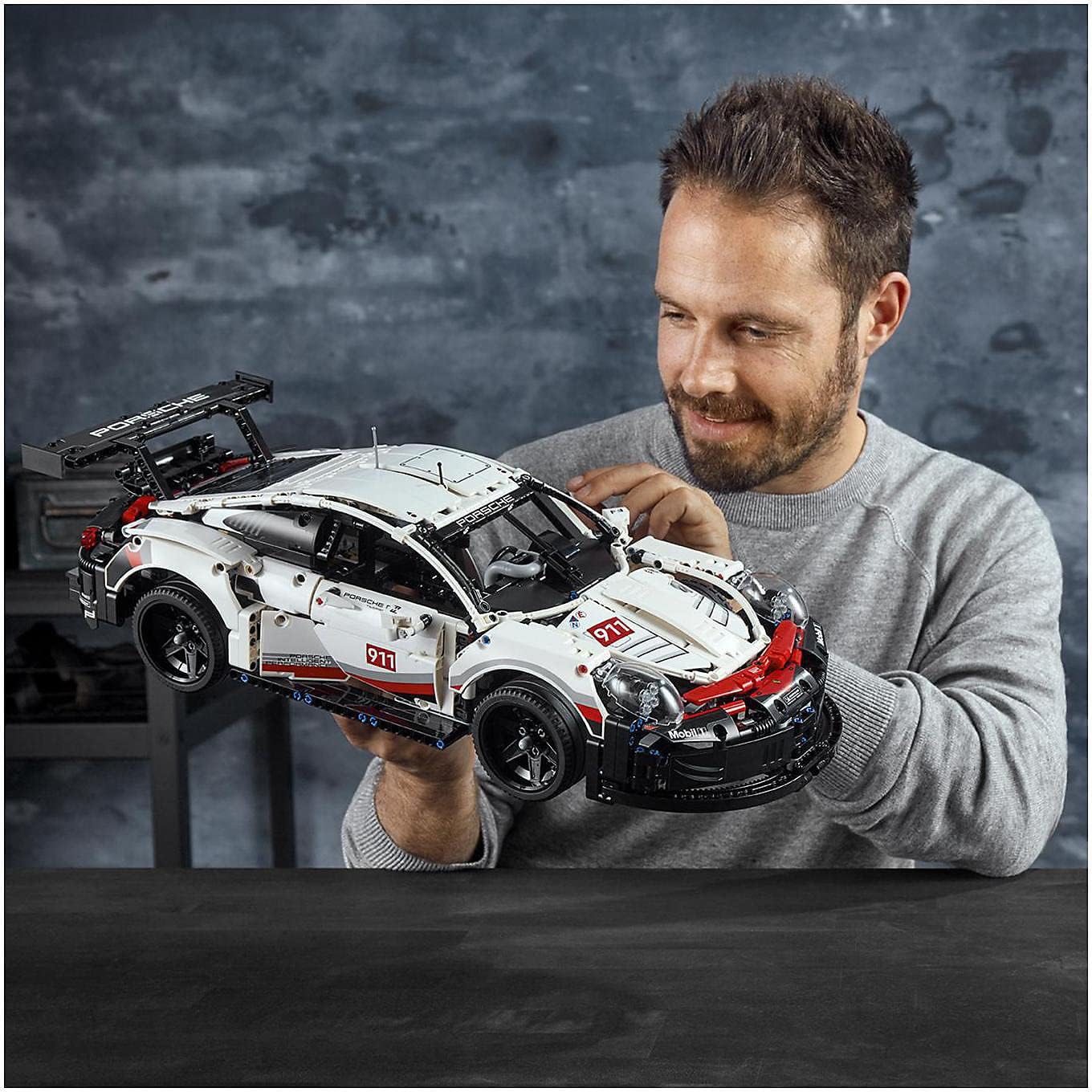 LEGO Technic Porsche 911 RSR 42096 Yapım Kiti (1580 Parça)