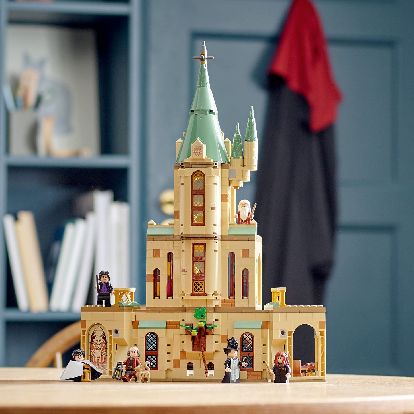 LEGO® Harry Potter™ Hogwarts™: Dumbledore’un Ofisi 76402-8 Yaş ve Üzeri Çocuklar için Sihirli Kale Oyuncağı Yapım Seti (654 Parça)