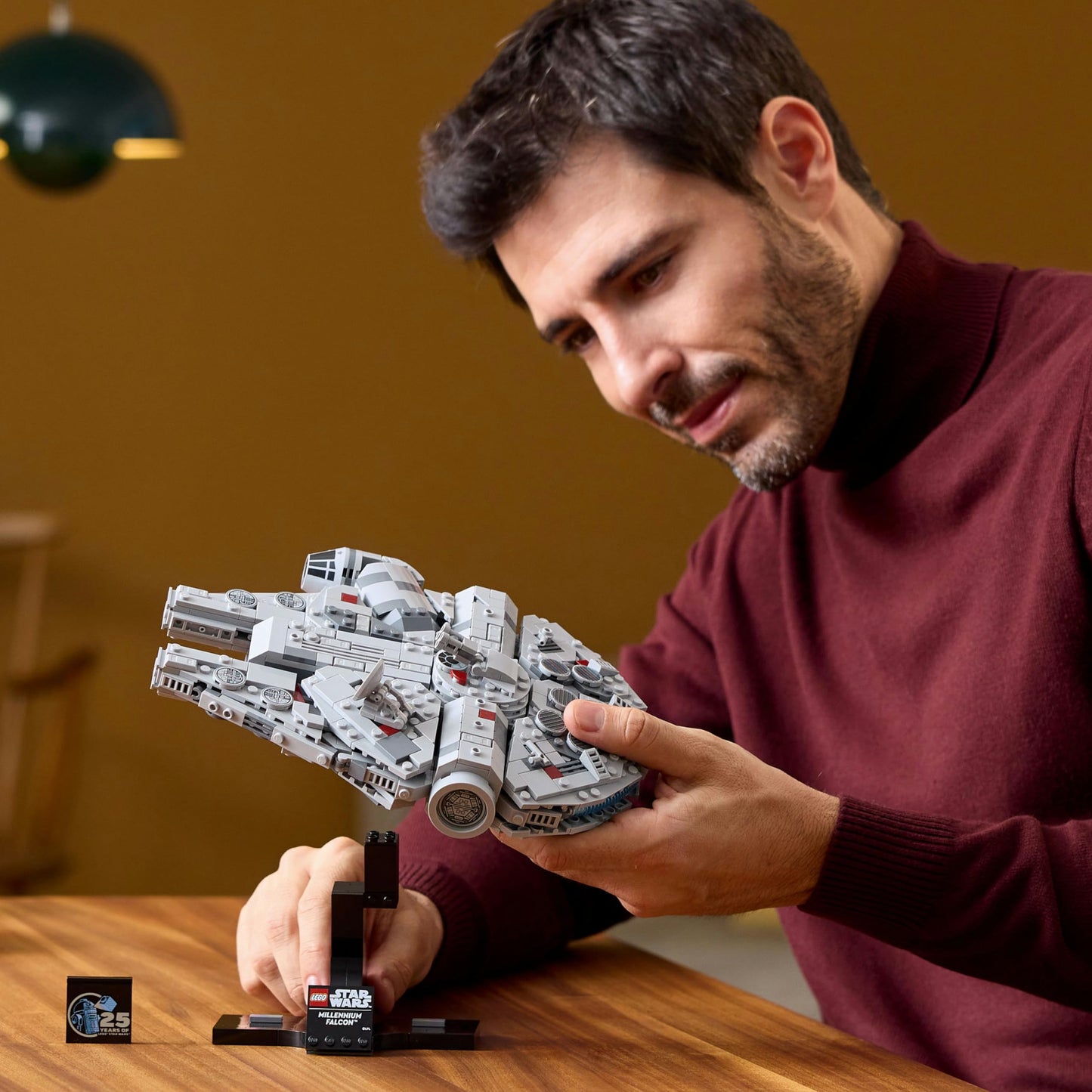 LEGO Star Wars Millennium Falcon 75375 - Star Wars Seven Yetişkinler için İnşa Edilebilen Koleksiyonluk Yaratıcı Starship Modeli Yapım Seti (921 Parça)