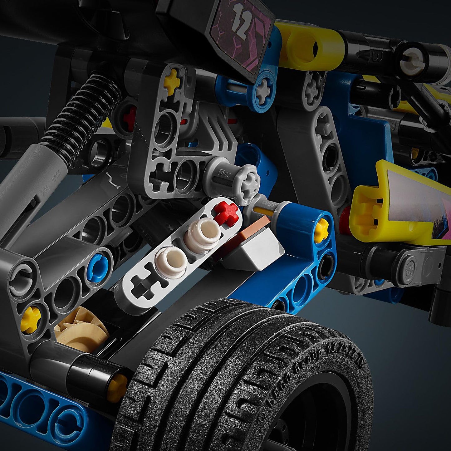 LEGO Technic Arazi Yarışı Arabası 42164-8 Yaş ve Üzeri Çocuklar için Koleksiyonluk Yaratıcı Oyuncak Model Yapım Seti (219 Parça)